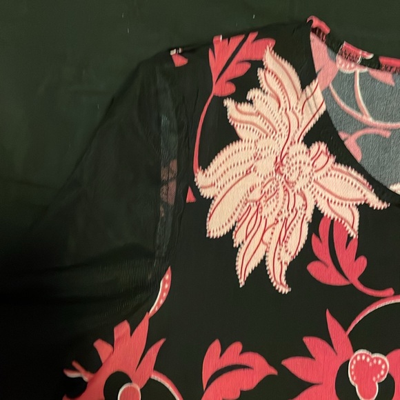 4/$20 | Black and Pink Floral Long sleeve Blouse with sheer sleeves - Picture 3 of 7